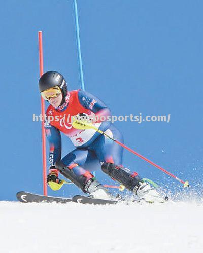 瑞士运动员在越野滑雪比赛中崭露头角